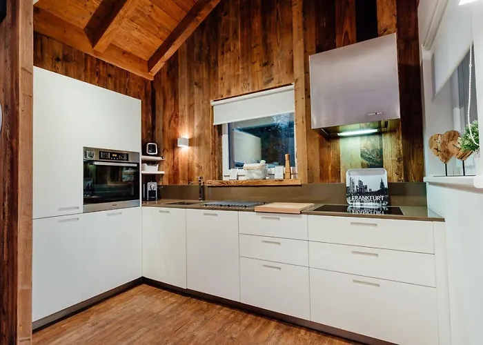 Patricia By Monicare